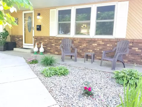 925 S East St, Crown Point, IN 46307 photo 2