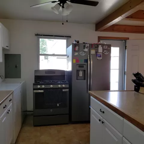 239 N Wright St, Griffith, IN 46319 photo 3