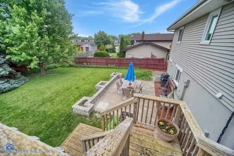 952 Devonshire Ln, Dyer, IN 46311 photo 23