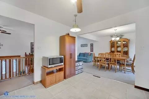 952 Devonshire Ln, Dyer, IN 46311 photo 9