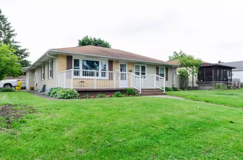 145 N Dwiggins St, Griffith, IN 46319 photo 1
