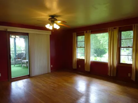 202 E Short St, Rolling Prairie, IN 46371 photo 4