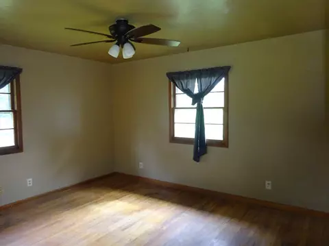 202 E Short St, Rolling Prairie, IN 46371 photo 7