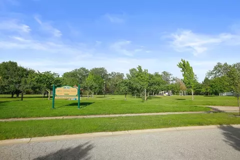 1349 Brookside Dr #B-1, Munster, IN 46321 photo 18
