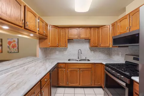 1349 Brookside Dr #B-1, Munster, IN 46321 photo 6