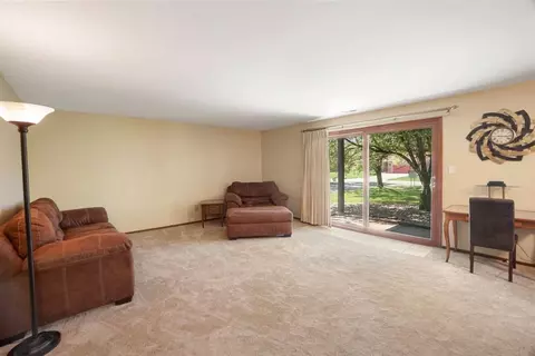 1349 Brookside Dr #B-1, Munster, IN 46321 photo 4