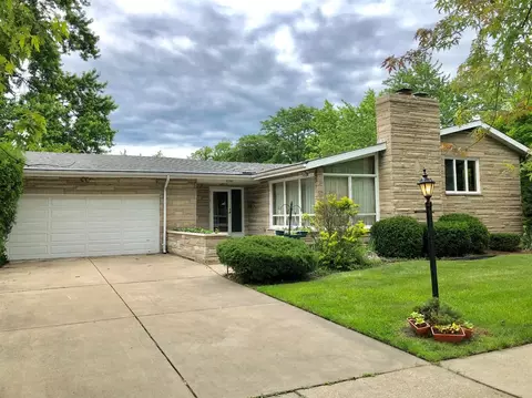 8048 Madison Ave, Munster, IN 46321 photo 1