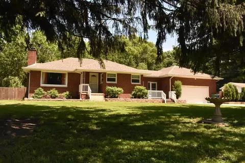 922 E Miller St, Griffith, IN 46319 photo 1