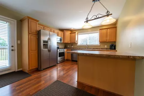 303 Deerfield Ct, Valparaiso, IN 46383 photo 3