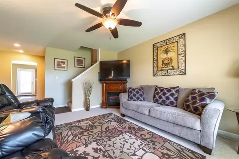303 Deerfield Ct, Valparaiso, IN 46383 photo 14