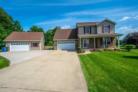 303 Deerfield Ct, Valparaiso, IN 46383 photo 1
