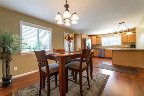 303 Deerfield Ct, Valparaiso, IN 46383 photo 9