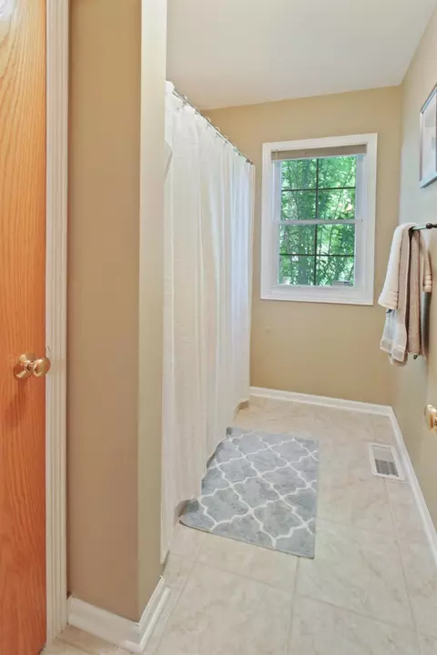 102 Crestview Ln, Dyer, IN 46311 photo 17