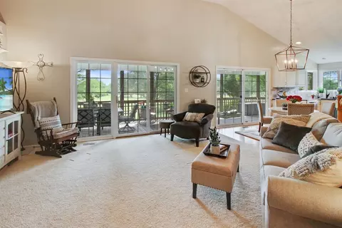 102 Crestview Ln, Dyer, IN 46311 photo 9