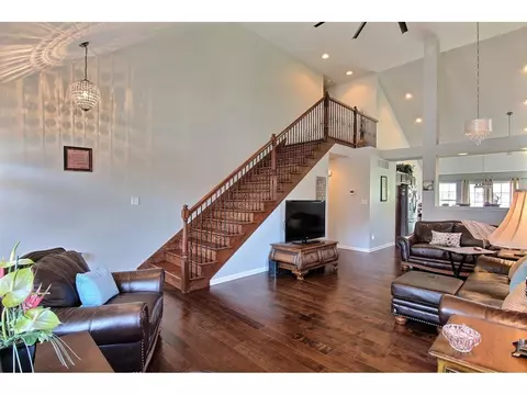 1171 Sawgrass Dr, Griffith, IN 46319 photo 11