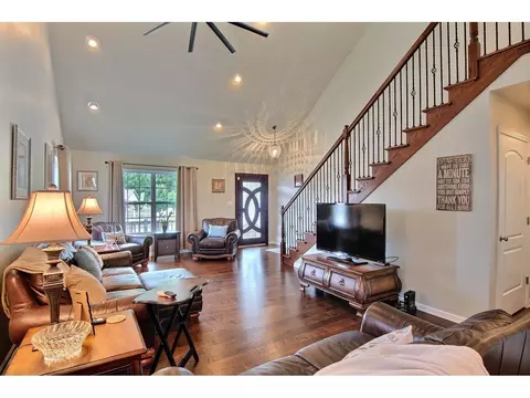 1171 Sawgrass Dr, Griffith, IN 46319 photo 5