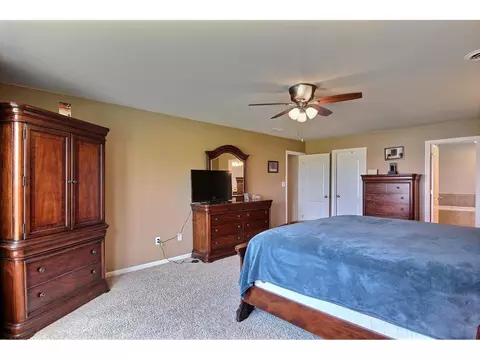 1171 Sawgrass Dr, Griffith, IN 46319 photo 17