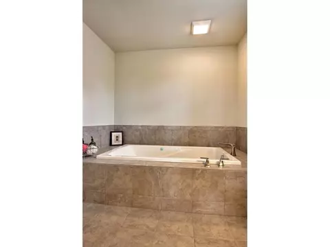 1171 Sawgrass Dr, Griffith, IN 46319 photo 15