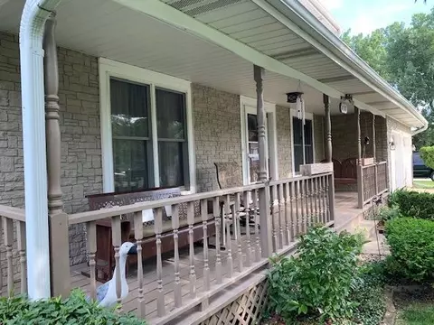 718 N Oriole Ct, Griffith, IN 46319 photo 3