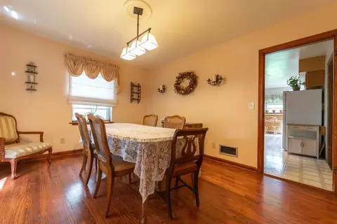 303 Beverly Pl, Munster, IN 46321 photo 16