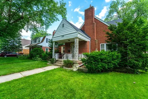 303 Beverly Pl, Munster, IN 46321 photo 3
