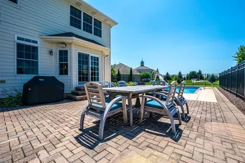 10570 Knickerbocker Ct, Saint John, IN 46373 photo 38