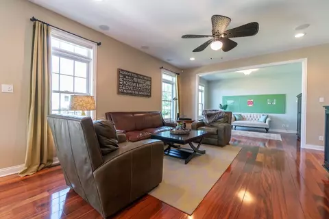 10570 Knickerbocker Ct, Saint John, IN 46373 photo 5