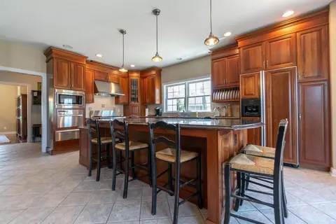 10570 Knickerbocker Ct, Saint John, IN 46373 photo 8