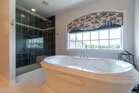 10570 Knickerbocker Ct, Saint John, IN 46373 photo 21