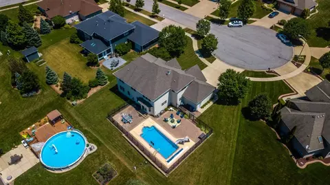 10570 Knickerbocker Ct, Saint John, IN 46373 photo 35