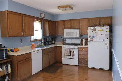 3124 Devonshire Cir, Crown Point, IN 46307 photo 6