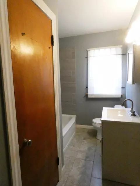 4724 Adams St, Gary, IN 46408 photo 8
