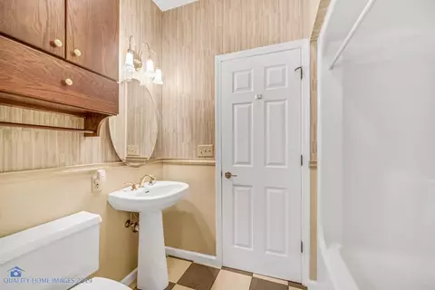 715 E Oak St, Porter, IN 46304 photo 17