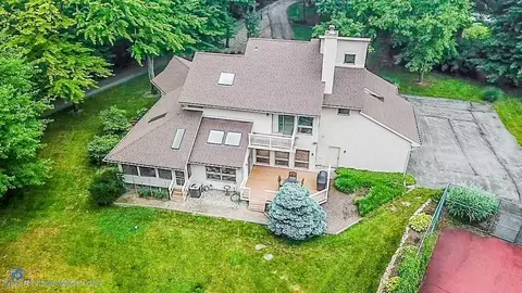 715 E Oak St, Porter, IN 46304 photo 3