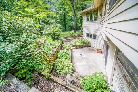 715 E Oak St, Porter, IN 46304 photo 33