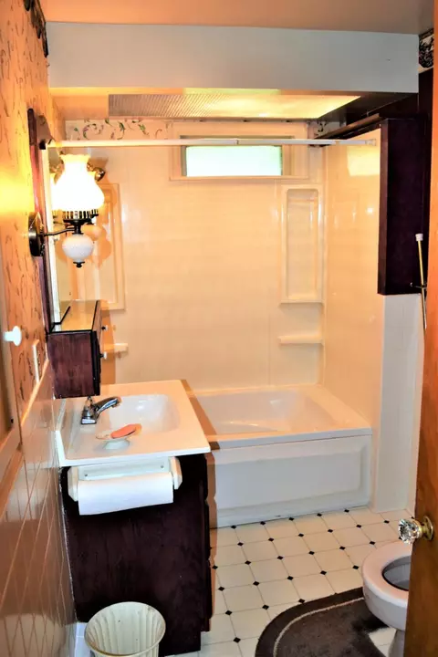 4130 Rutledge St, Gary, IN 46408 photo 15