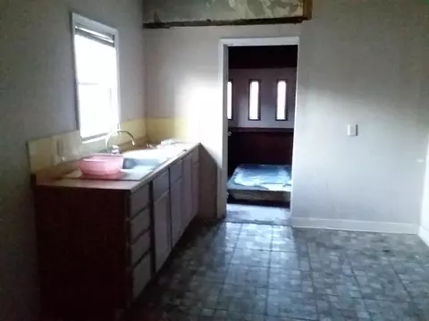 237 Chase St, Gary, IN 46404 photo 3