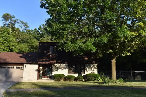 409 W Anderson Ct, Crown Point, IN 46307 photo 1