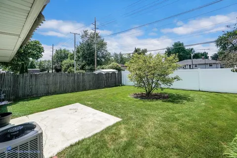 752 N Forest Ave, Griffith, IN 46319 photo 17