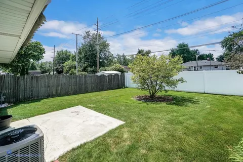 752 N Forest Ave, Griffith, IN 46319 photo 17