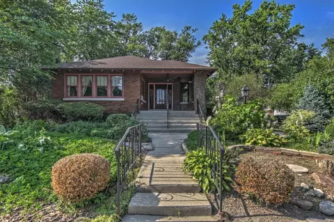 264 E South St, Crown Point, IN 46307 photo 2
