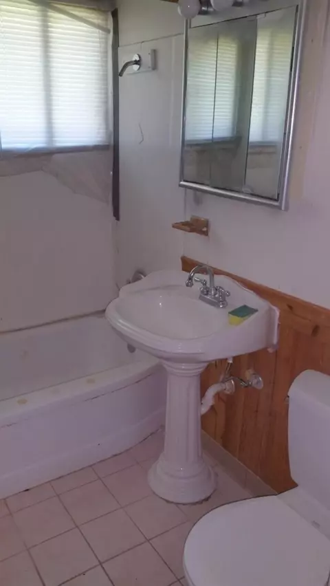 4340 Buchanan St, Gary, IN 46408 photo 8