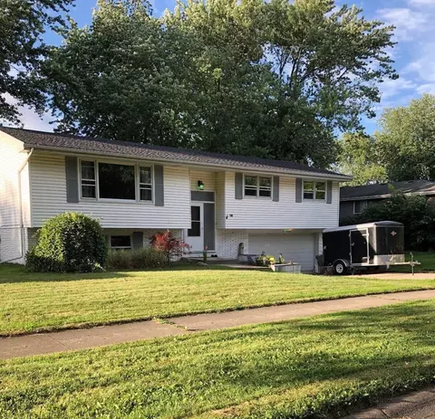 600 E Franciscan Dr, Crown Point, IN 46307 photo 2