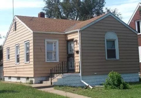306 Garfield St, Gary, IN 46404 photo 2