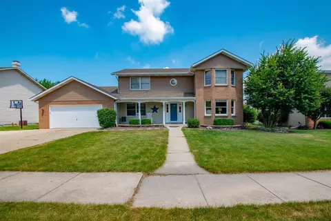 1218 Sioux Dr, Crown Point, IN 46307 photo 1