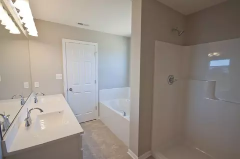 2309 Wicklow Dr, Valparaiso, IN 46385 photo 14