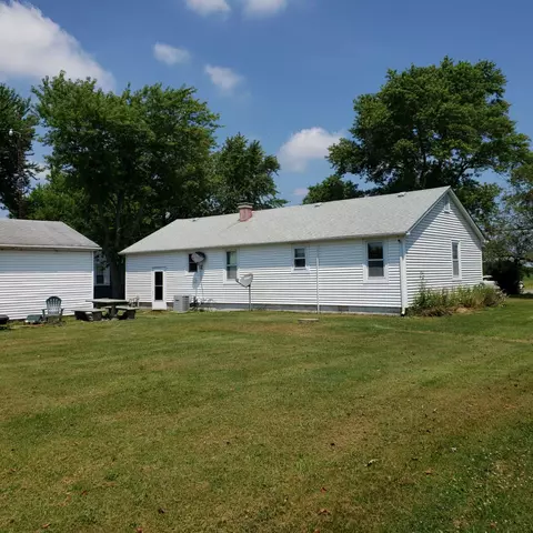 618 W State Road 8, Hebron, IN 46341 photo 3