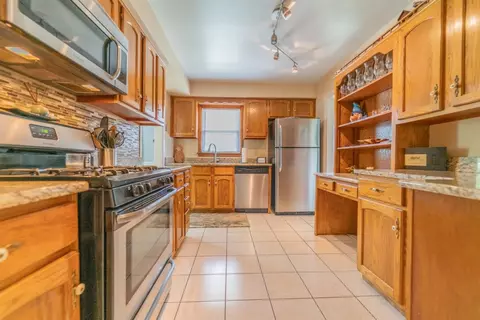 254 Sunset Ln, Munster, IN 46321 photo 6