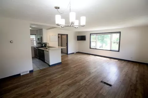 7512 Locust Ave, Gary, IN 46403 photo 3