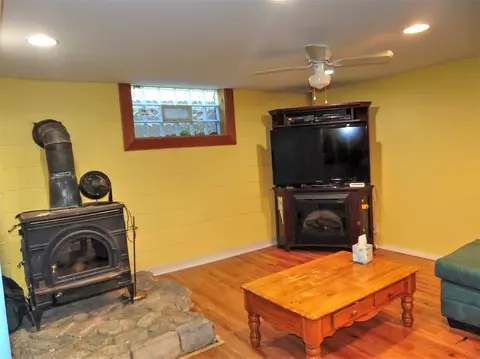 7504 Hemlock Ave, Gary, IN 46403 photo 20
